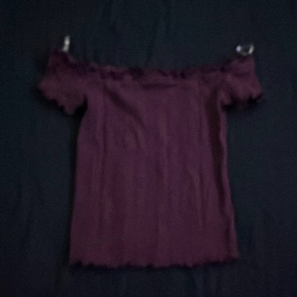 off the shoulder T-Shirt